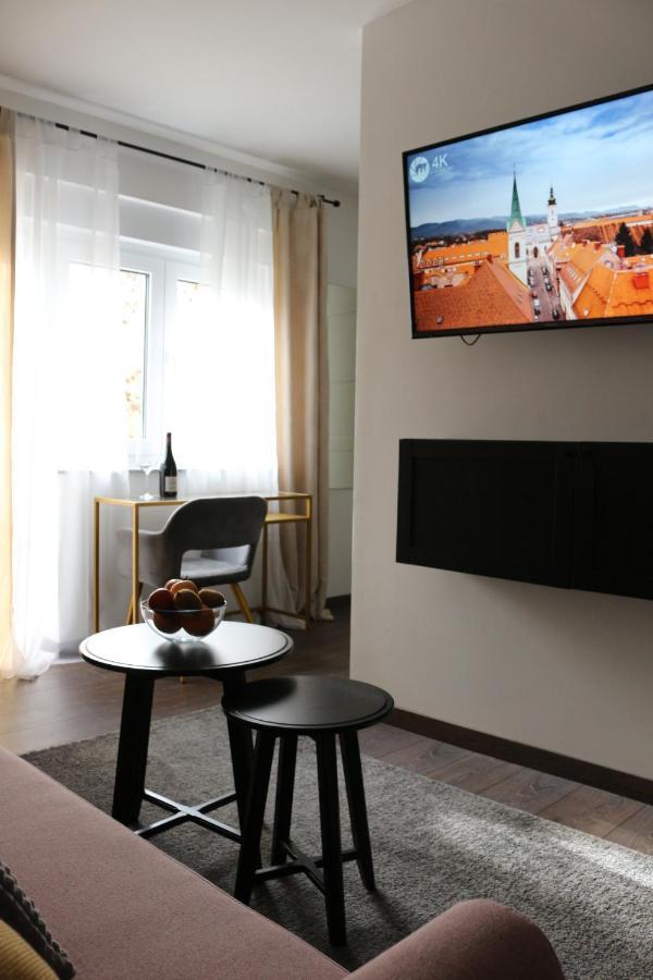 Luca, Digital Nomad Getaway Studio Apartment 萨格勒布 外观 照片