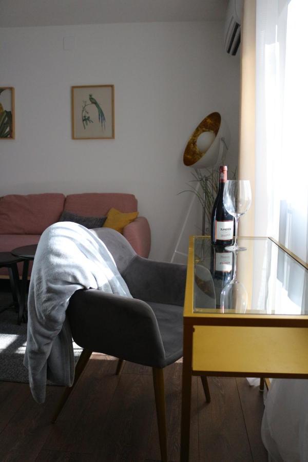 Luca, Digital Nomad Getaway Studio Apartment 萨格勒布 外观 照片